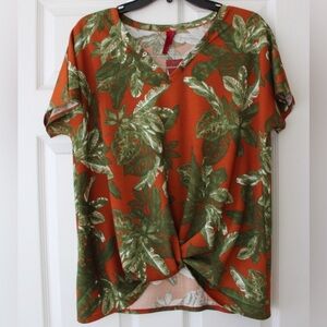 Love Scarlett | Leaf Print Short Sleeve Women's Top